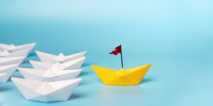 Investeren in leiderschap is essentieel voor organisaties die willen groeien en zich willen aanpassen aan veranderende omstandigheden. Bij Andersom weten we dat goed leiderschap het verschil maakt in elke laag van een bedrijf. Niet alleen op bestuursniveau maar juist ook op het niveau van het middenkader. Dit middenkader speelt namelijk een sleutelrol in de uitvoering van strategische beslissingen en de vertaling hiervan naar de werkvloer. Maar waarom is dit zo belangrijk? En waarom zou je hier nu in moeten investeren?